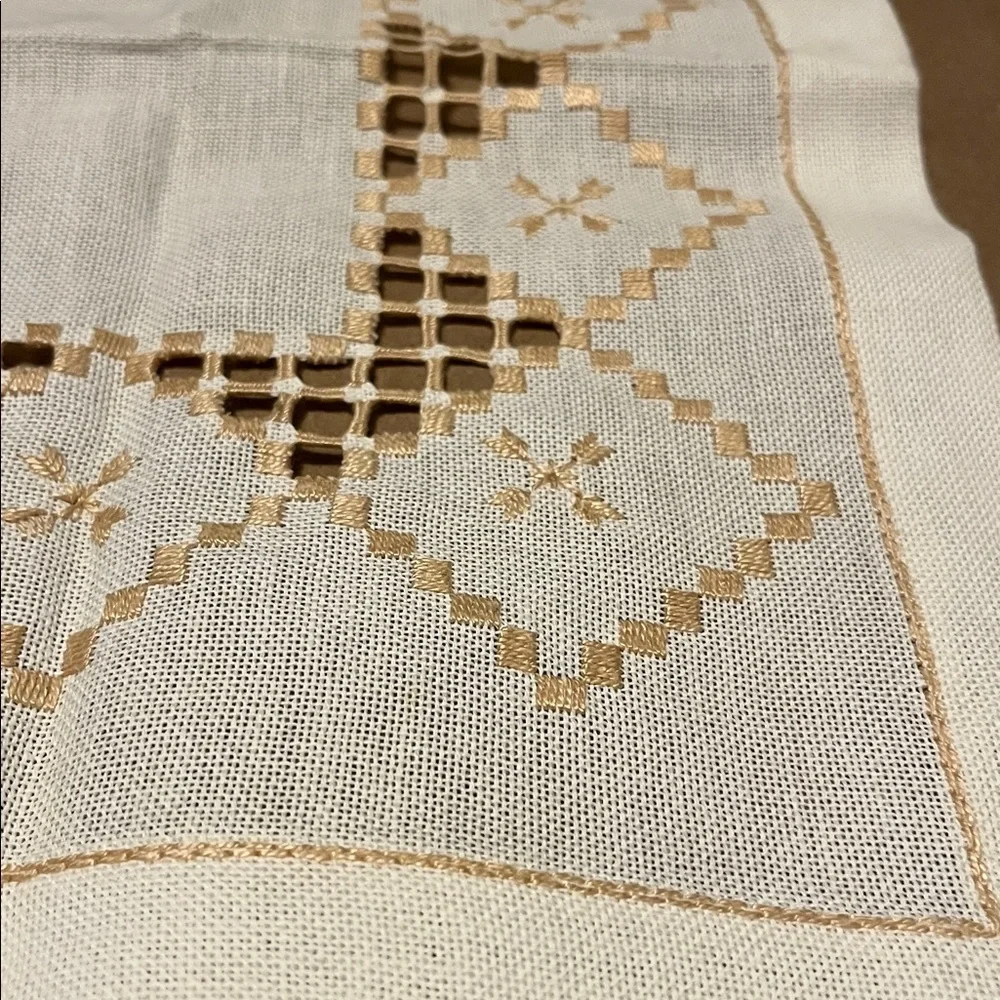 Vintage Handmade Embroidery Cream Lace Small Table Runner